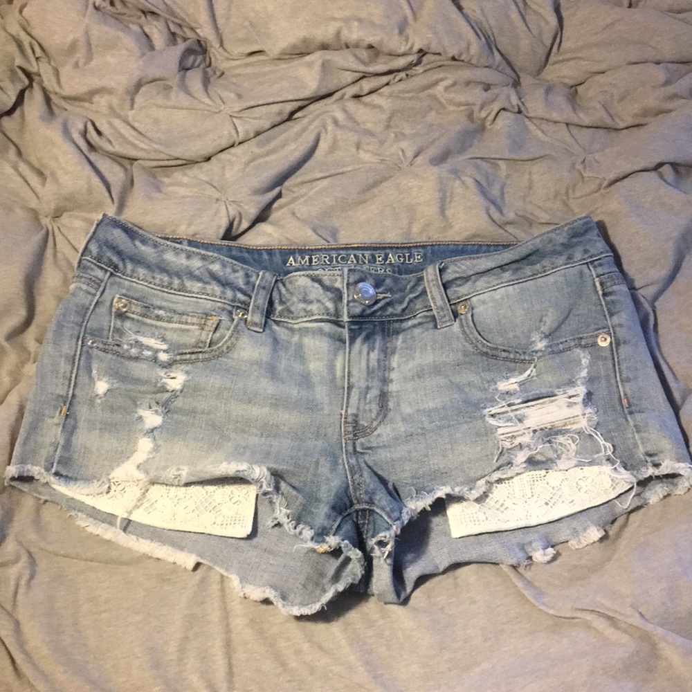 American Eagle size 8 stretch jean shorts.